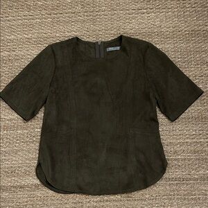 209wst38 New York faux suede short sleeve top